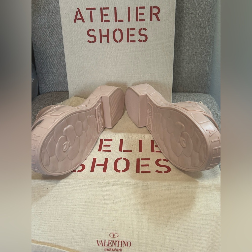 🎉HP🎉Valentino Garavani Atelier PRISTINE Rose Slide Sandal - Picture 12 of 14